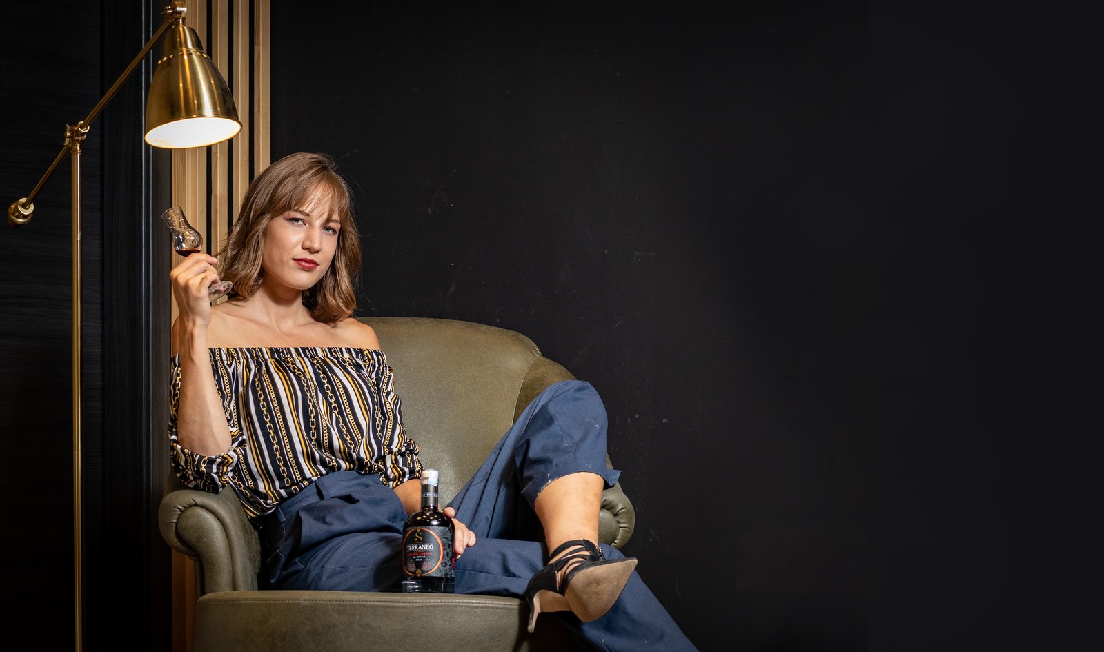 Lifestyle photo shoot, outdoor setting